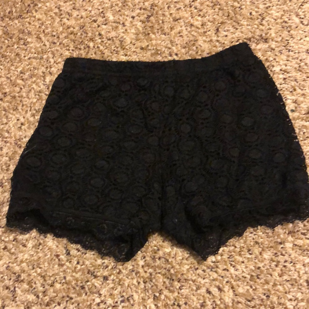 ❤️ Romwe stretchy lace shorts
